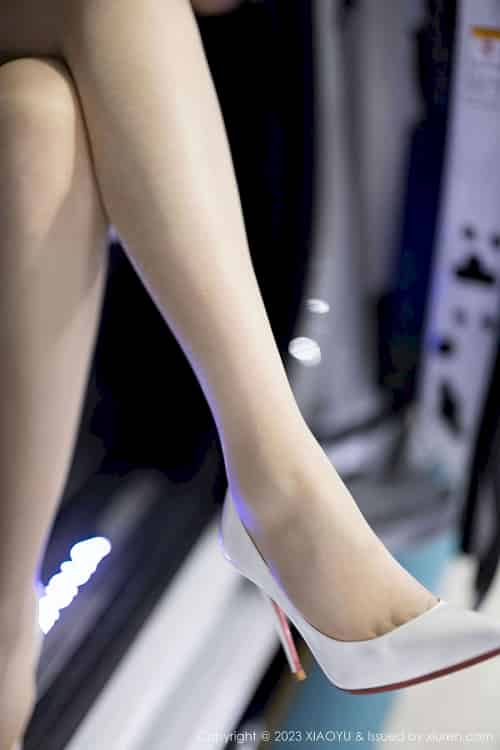 [XIAOYU语画界] VOL.998 徐莉芝Booty – 白色上衣+白色短裙性感写真-初遇资源网