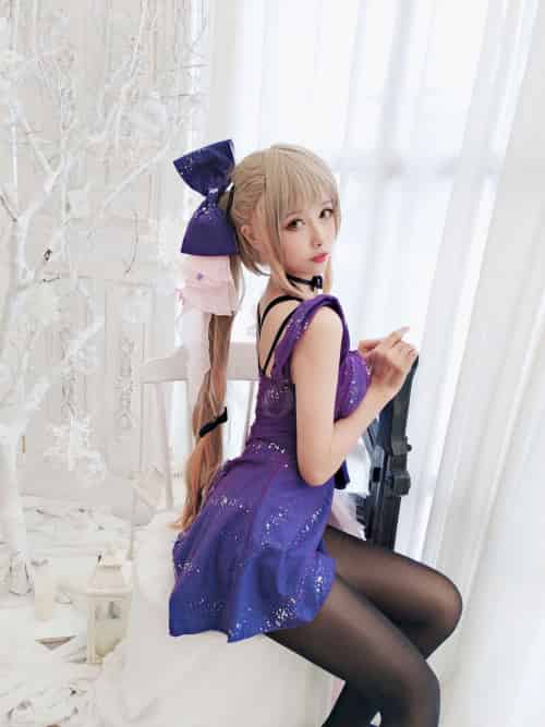 微博妹子Momoko葵葵黑丝美腿紫色长裙COS K2
