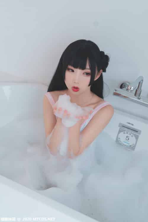 喵糖映画邻家小妹面饼仙儿死库水浴缸泡泡浴私房写真