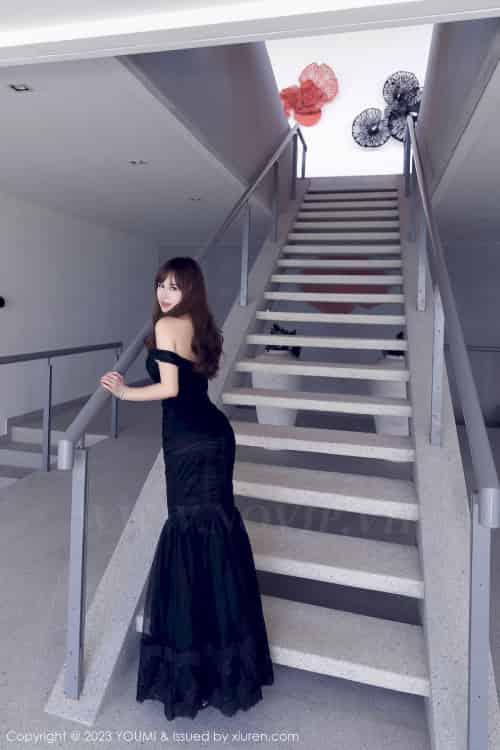 尤蜜荟美女模特icy猪黑色蕾丝服饰搭配魅惑黑丝泰国旅拍