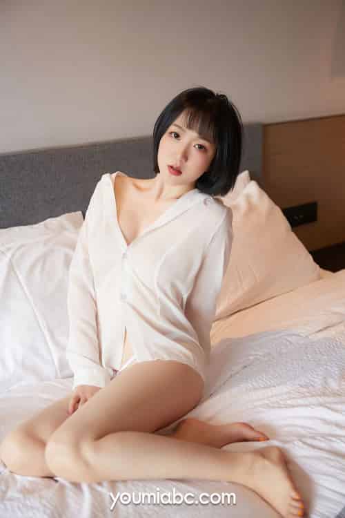 YOUMI尤美性感嫩模龙女宝宝白衬衫修长美腿呼吸过度主题写真