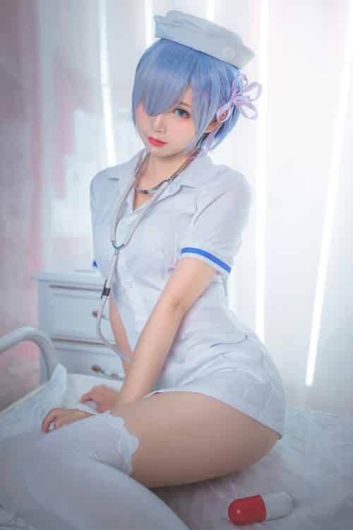[Cosplay]面饼仙儿 – 蕾姆护士装 
