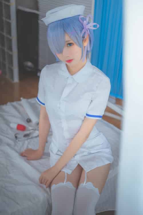 [Cosplay]面饼仙儿 – 蕾姆护士装 
