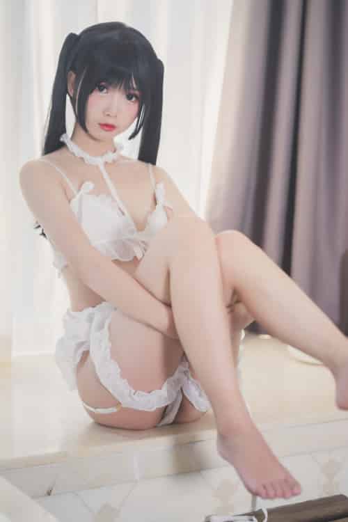 [Cosplay]面饼仙儿 – 脑内少女 白内衣 