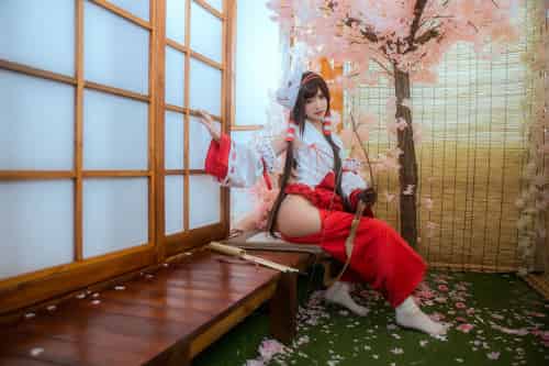 [Cosplay]鳗鱼霏儿 – 巫女-初遇资源网
