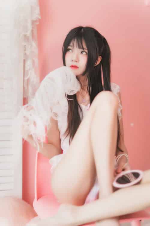 萝莉风COS 桜桃喵 –粉色浴缸 
