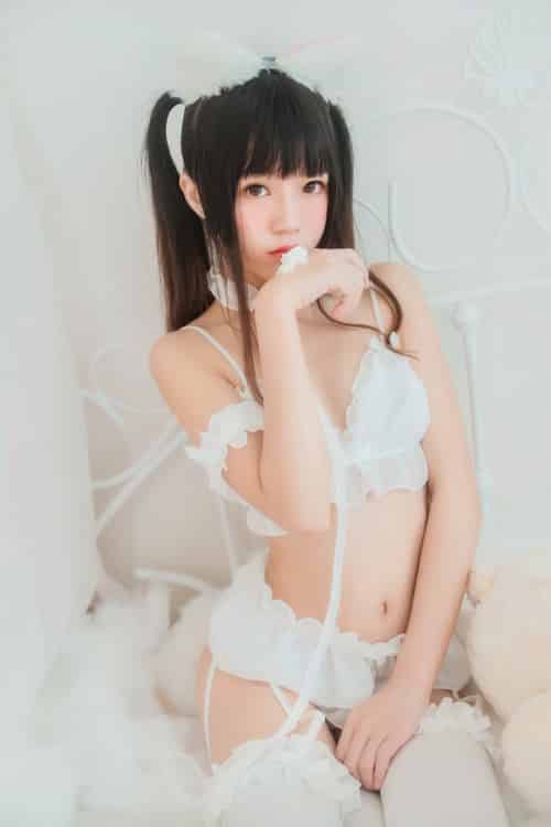 萝莉风COS 桜桃喵 – 白猫 