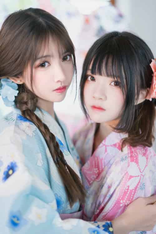 萝莉风COS 桜桃喵＆鳗鱼霏子 – 百合 