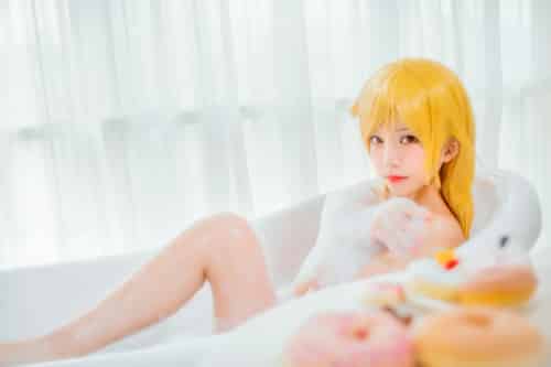 萝莉风COS 桜桃喵 – 小忍浴缸 