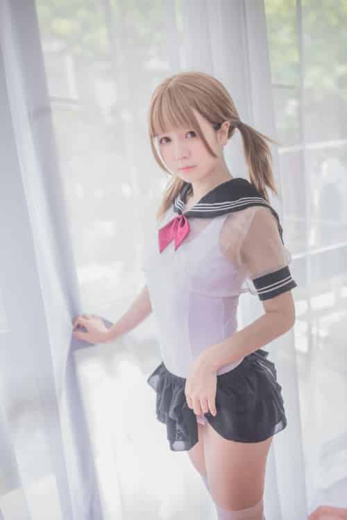 白金Saki写真 – 学生服 