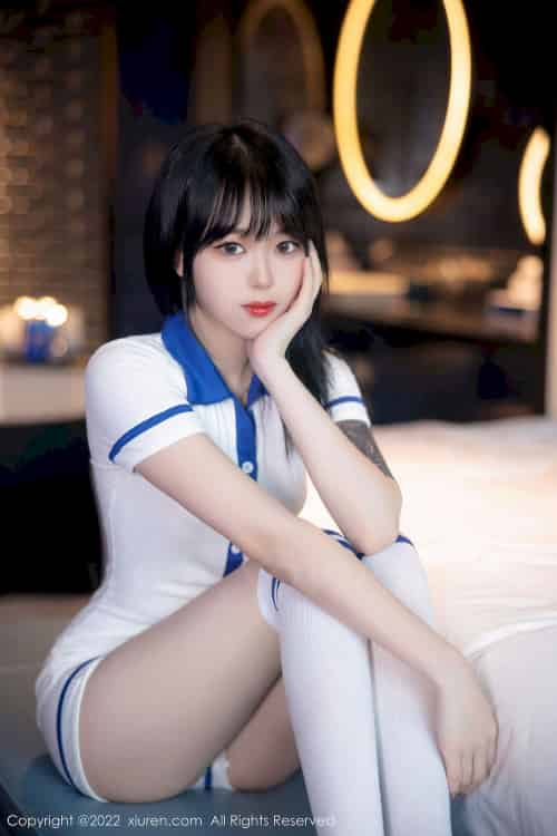 [秀人Xiuren] No.5291 模特奶瓶子 – 水手服饰+白色长袜性感写真-初遇资源网