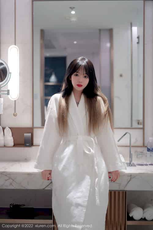 [秀人XiuRen] No.4611 模特奶瓶 – 白色轻透薄纱吊带长裙性感写真-初遇资源网
