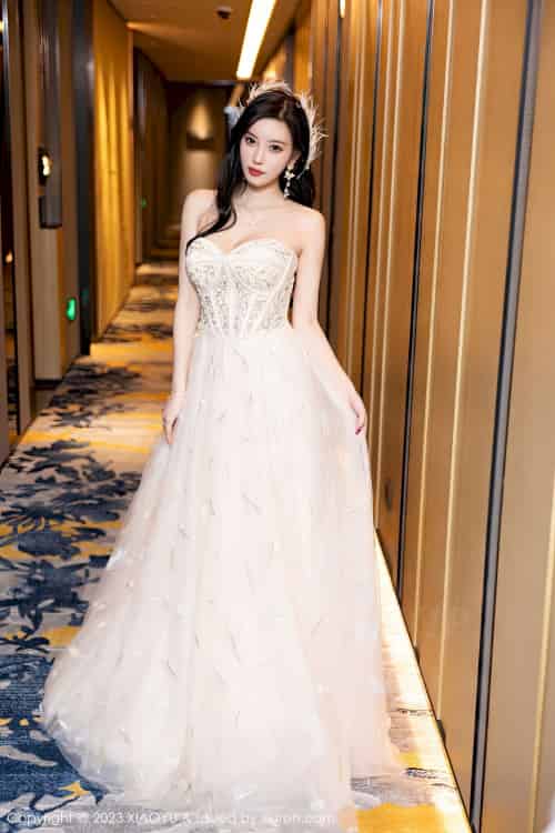 [语画界XIAOYU] Vol.941 女神杨晨晨Yome – 露肩长裙+生日主题私房写真-初遇资源网