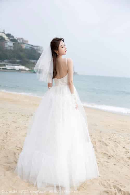 [秀人XiuRen] No.6120 模特梦心玥 – 婚纱服饰+海滩场景海南岛旅拍-初遇资源网