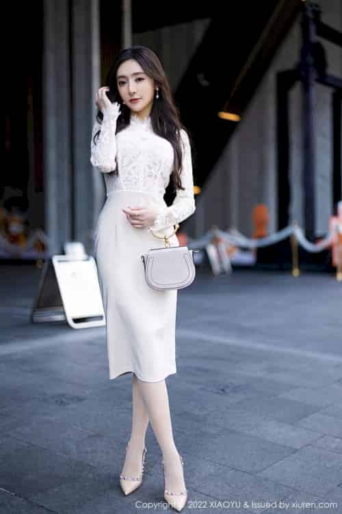 [语画界XIAOYU] Vol.936 女神王馨瑶yanni – 白色长裙+原色丝袜性感写真