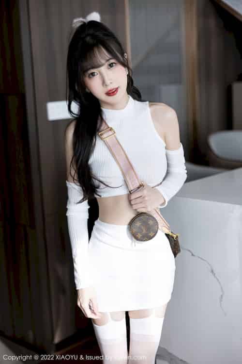 [语画界XIAOYU] Vol.928 模特林星阑 – 白色短款上衣+白色丝袜性感写真-初遇资源网