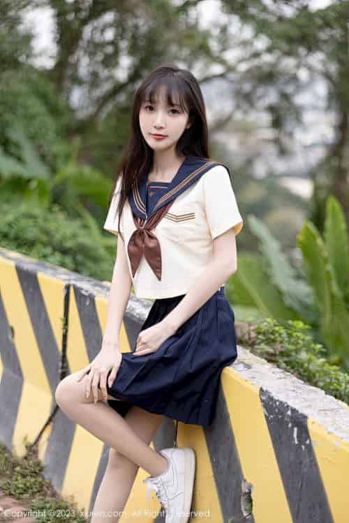 [秀人XiuRen] No.6126 模特林星阑 – 学妹制服+原色丝袜海南岛旅拍-初遇资源网