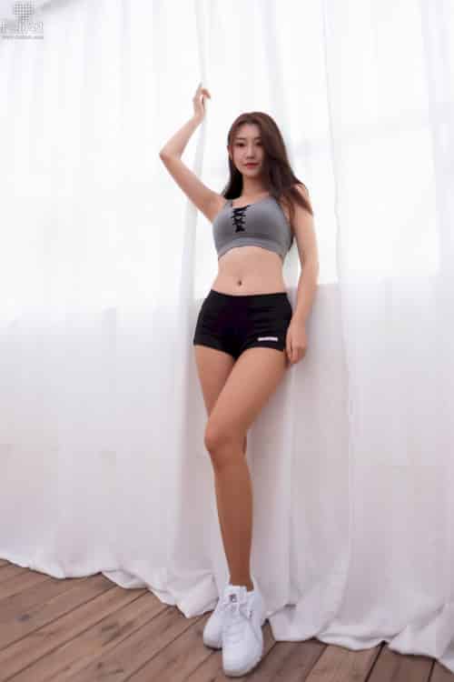 尚物集FetiArt模特Jessica运动服饰小蛮腰健身房场景写真-初遇资源网