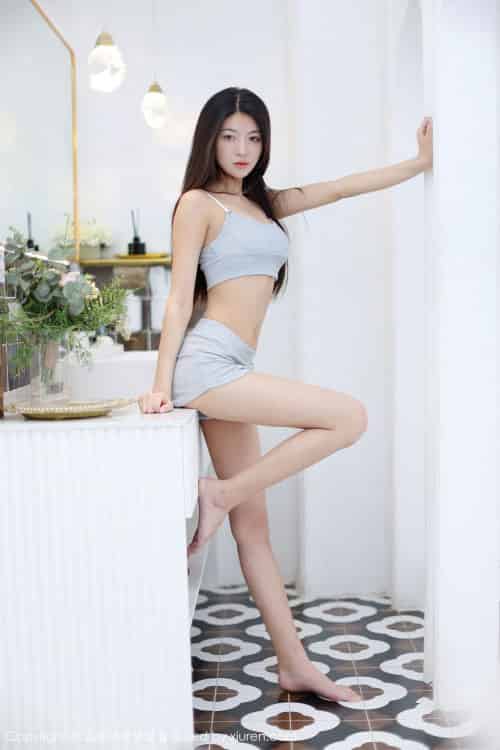 模范学院美女模特Laura苏雨彤纤纤细腿运动装束妩媚动人写真-初遇资源网