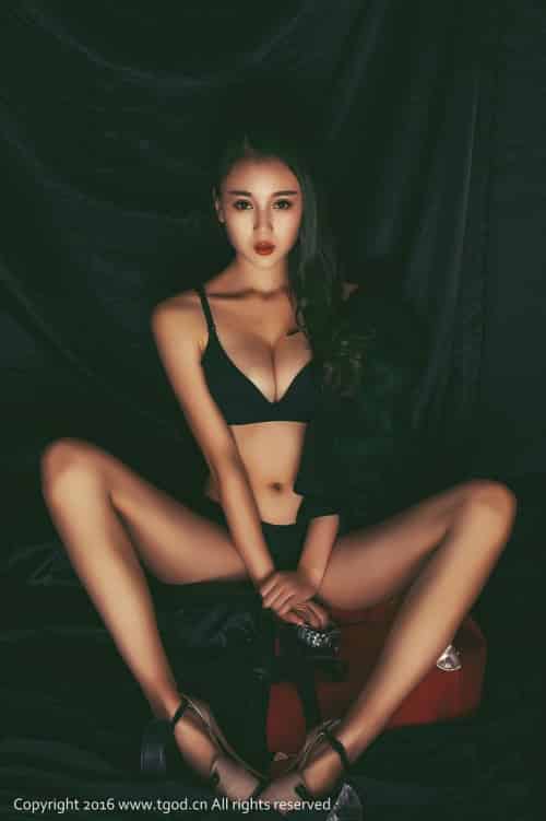 推女神足球宝贝赵小米Kitty白皙爆乳极品身材怦然心动套图