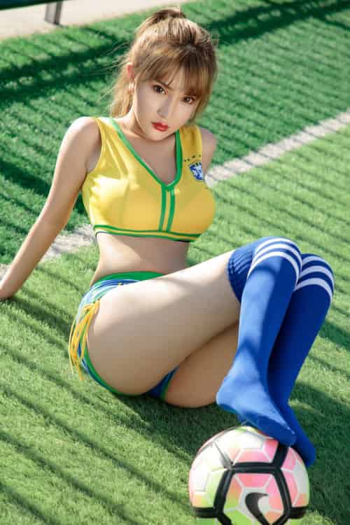 性感姐妹花诱惑翘臀修长美腿化身足球宝贝助威世界杯-初遇资源网