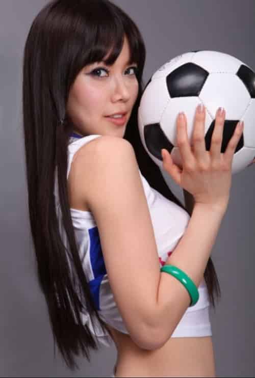 蜜女团足球宝贝性感写真-初遇资源网