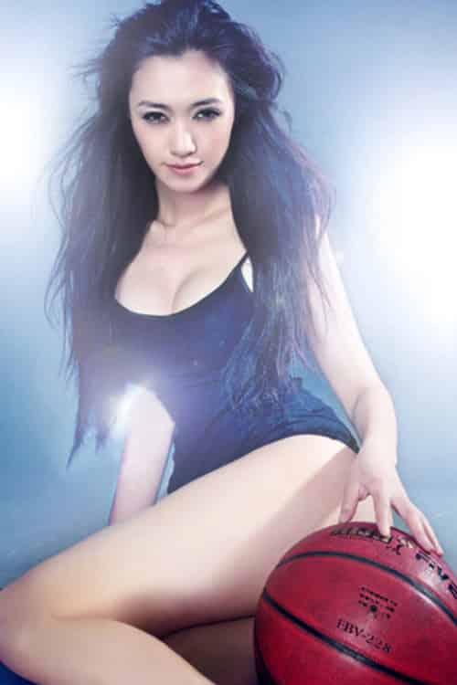 性感蕾丝美女变身篮球宝贝