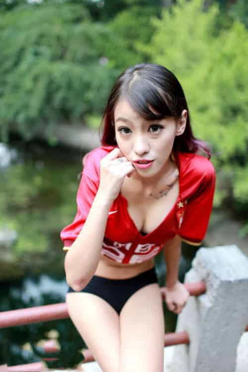 蜂腰美腿宝贝拍写真-初遇资源网