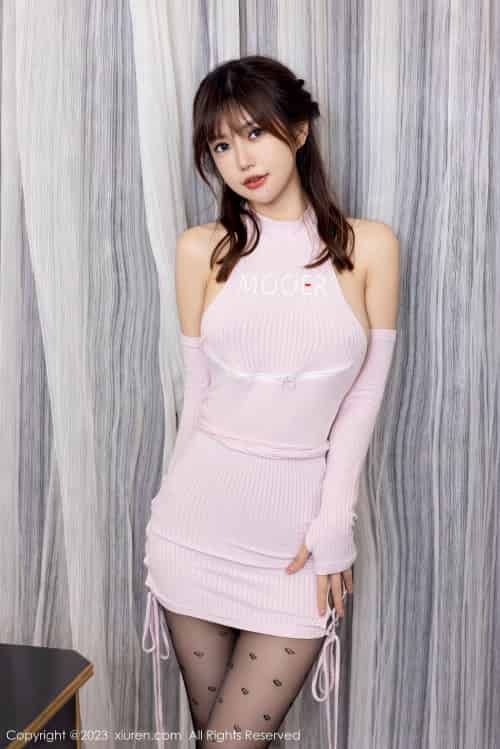 [秀人XiuRen] No.6097 女神绮里嘉ula – 粉色短裙+浴室场景性感写真-初遇资源网