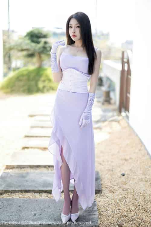 [秀人XiuRen] No.6324 徐莉芝Booty – 淡紫长裙+紫色丝袜性感写真-初遇资源网
